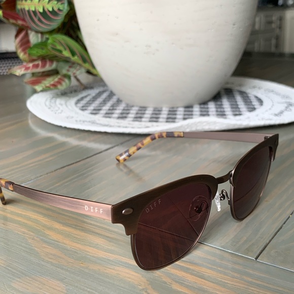 Diff Emmett Sunglasses - Picture 4 of 4
